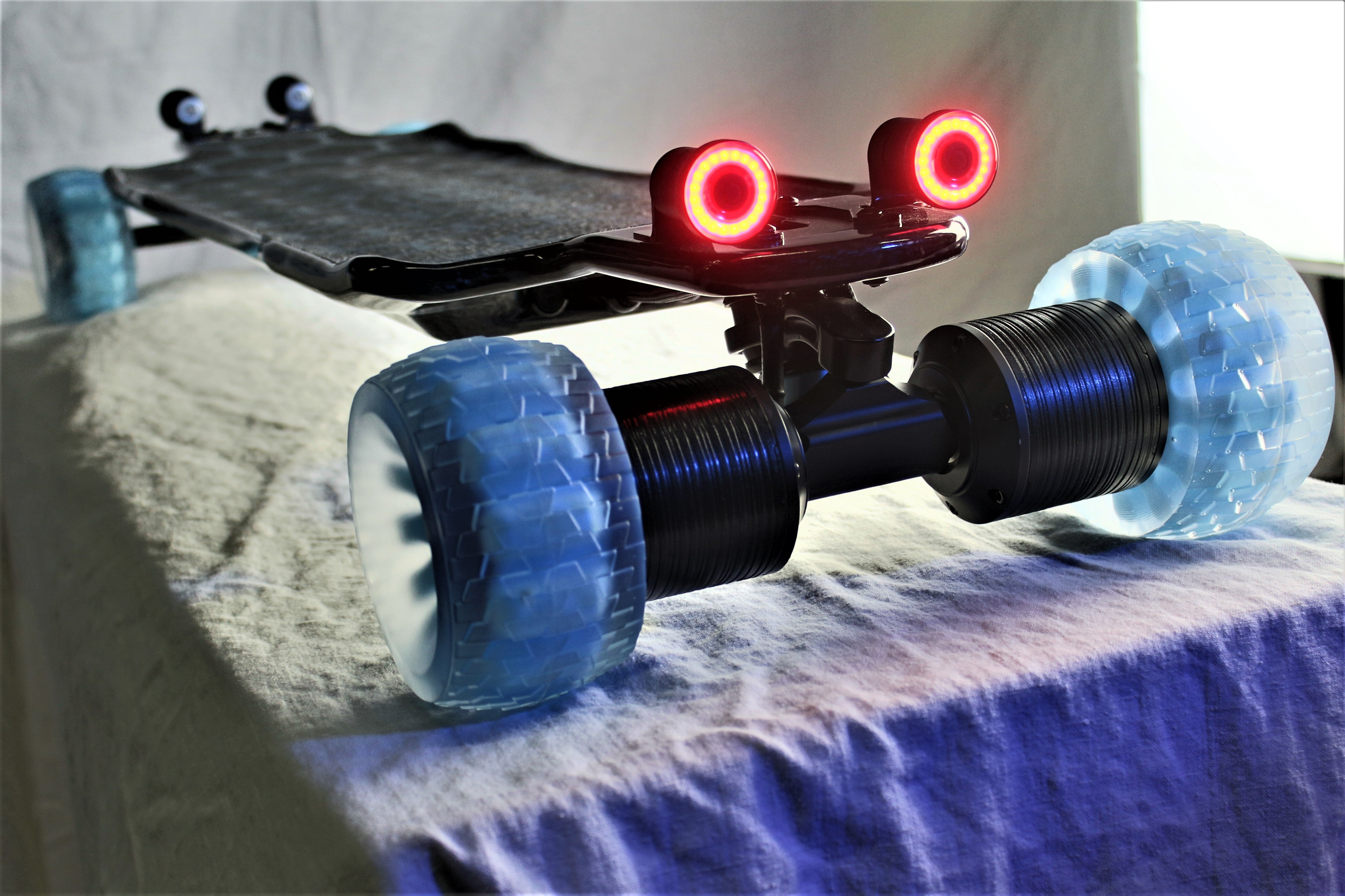 CARBON EVONOSS | 2in1 Elektro-Longboard