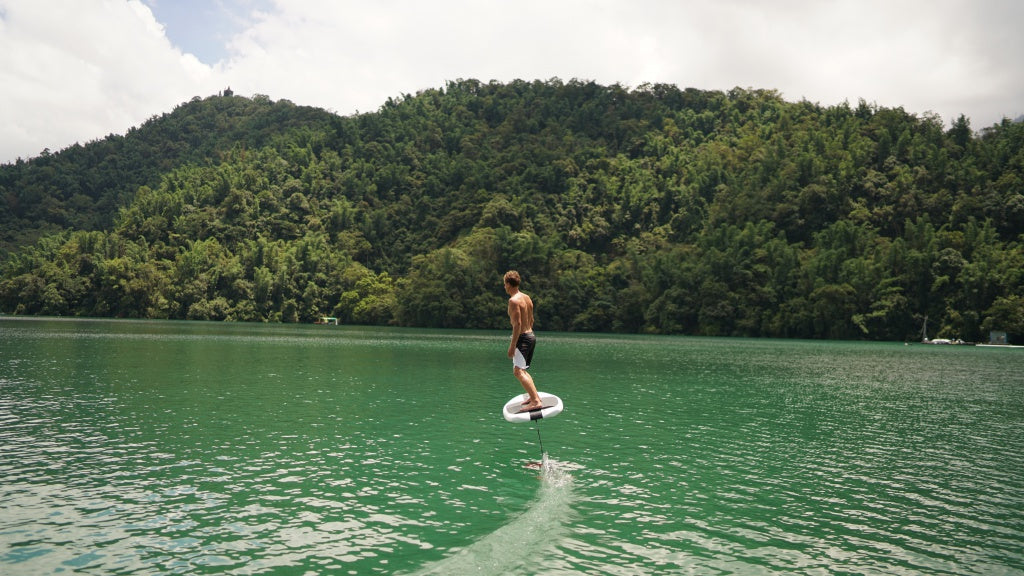 E-TAKUMA eSurfboard | Electric Hydrofoil Jetboard