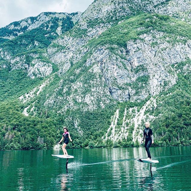FLYING RODEO eSurfboard | Electric Hydrofoil Jetboard
