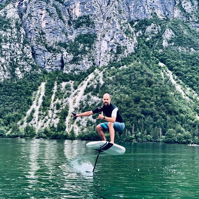 FLYING RODEO eSurfboard | Electric Hydrofoil Jetboard