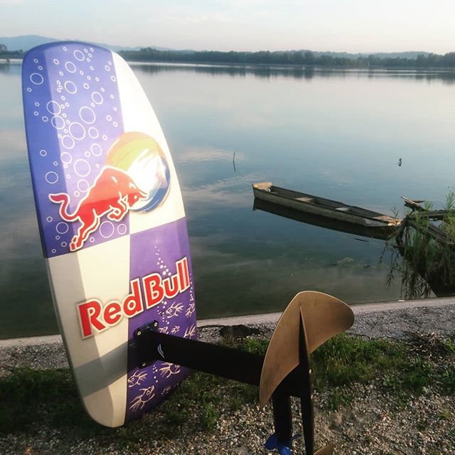FLYING RODEO eSurfboard | Electric Hydrofoil Jetboard